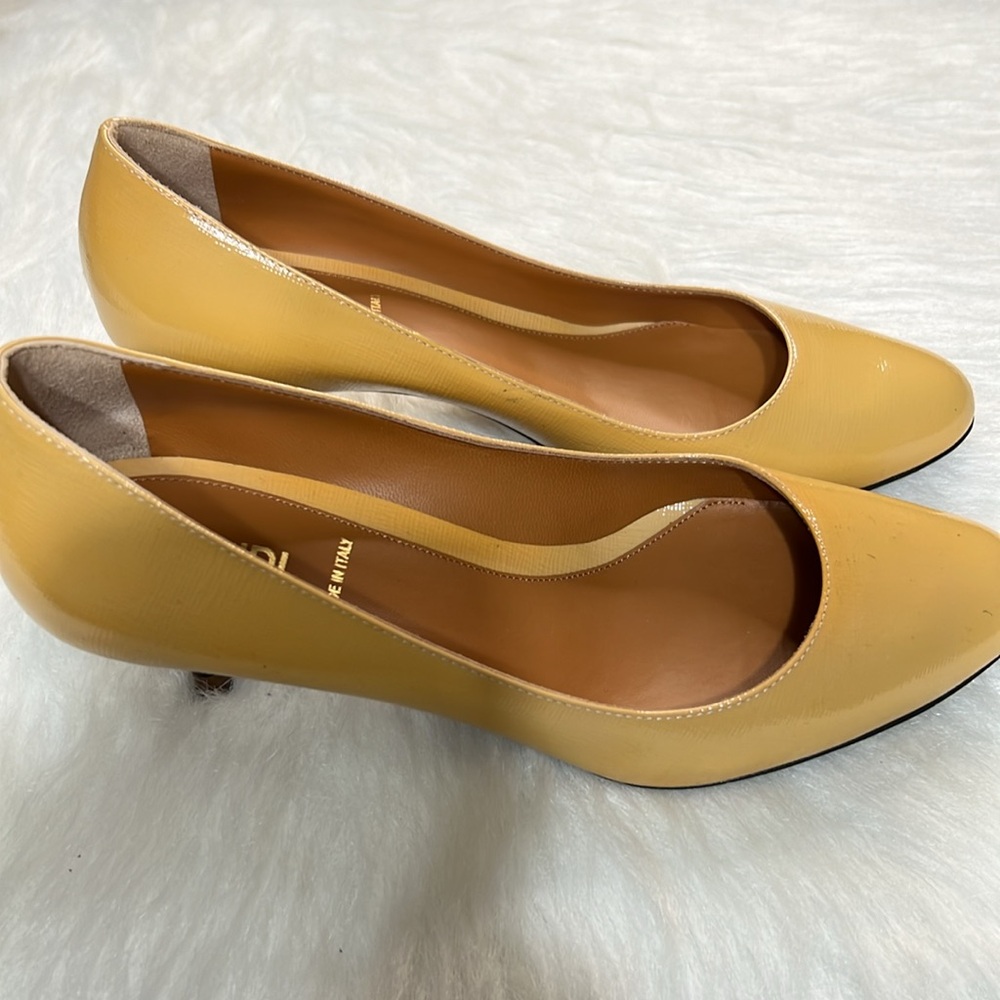 Fendi Heels ๐ - Picture 5 of 17